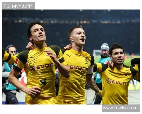 法兰克福主场惊险胜柏林赫塔，豪取三分！