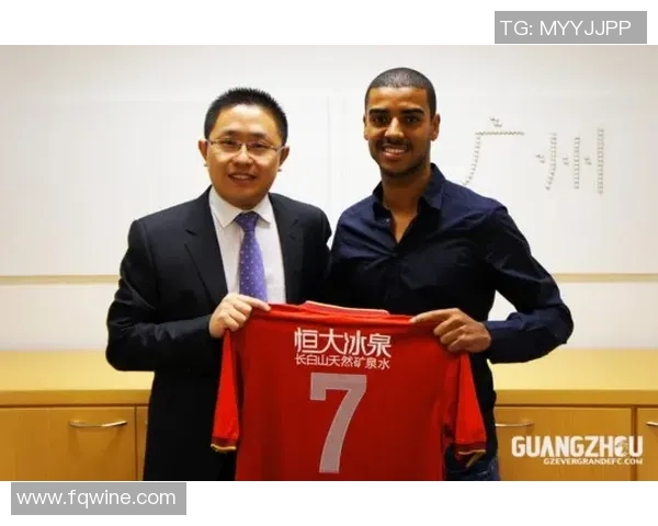 曼城前锋席尔瓦转会消息：或加盟西甲球队！