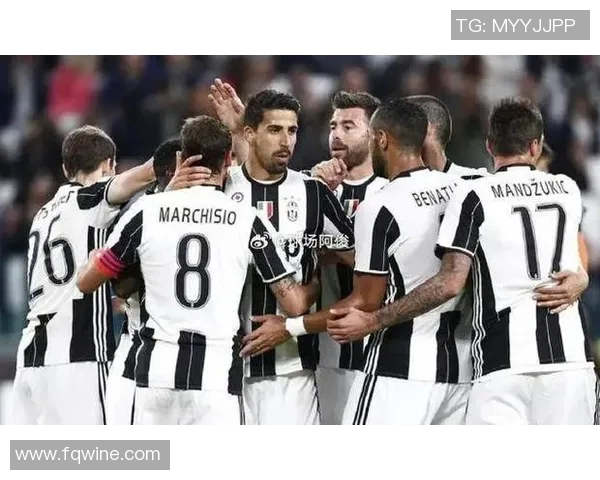 尤文图斯击败国米，重返意甲榜首，C罗豪取帽子戏法制胜