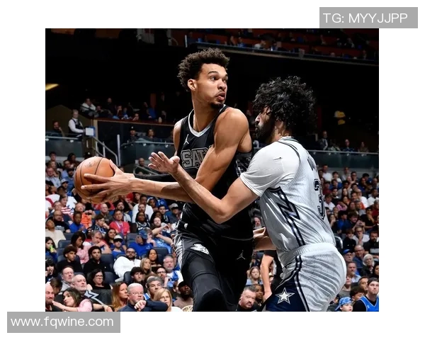 勇士主场惨败马刺，遭遇两连败！球迷失望情绪高涨